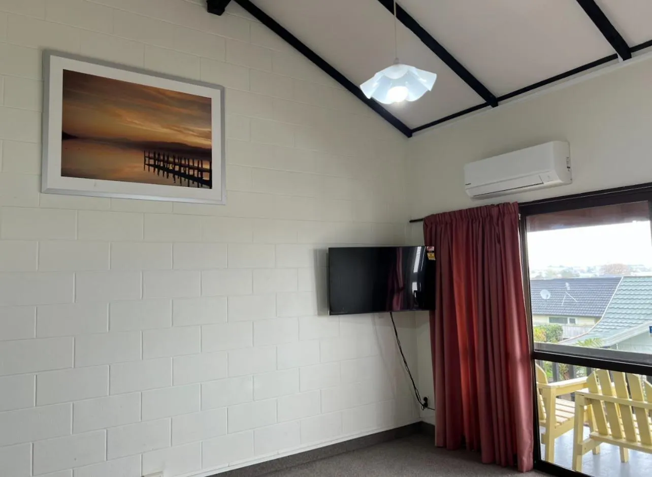 Mountain View Motel Taupo 3*,