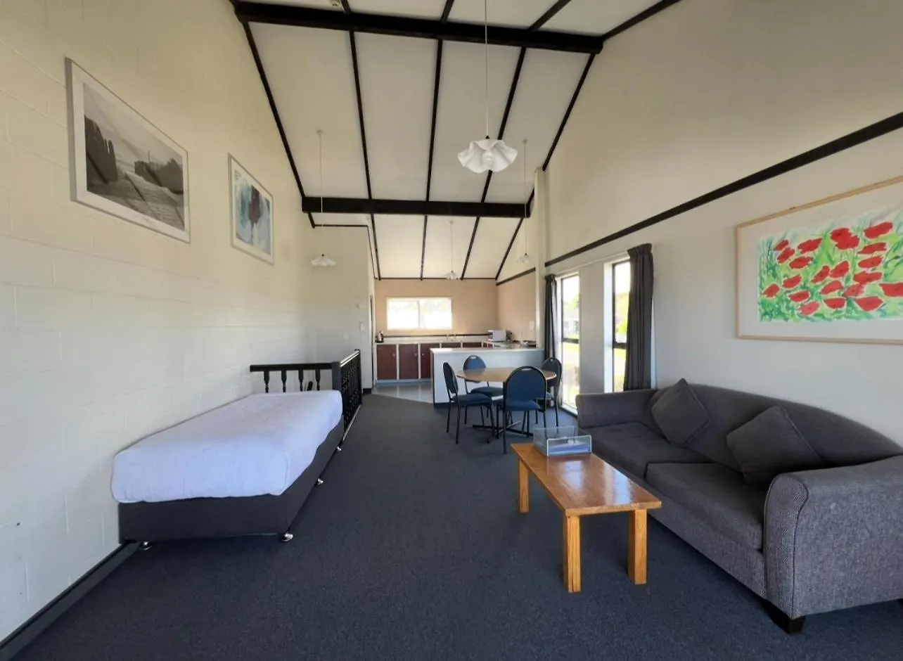 ***  Mountain View Motel Taupo New Zealand
