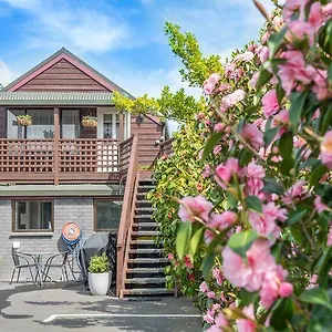 https://strathern-motor-lodge.top-hotels-christchurch.com